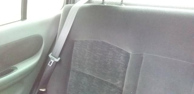 Clio sedan 2007 - Foto 3