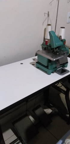 Vendo máquina overllok - Foto 2