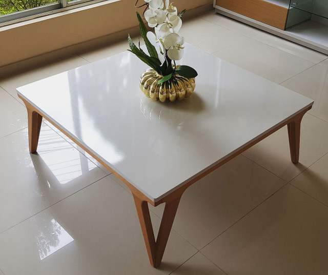 Mesa de Centro Rudnick Laqueada Alta Qualidade