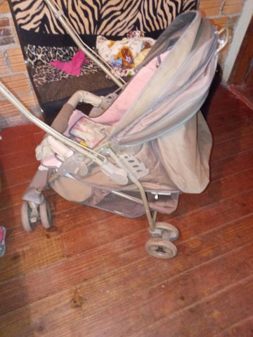 Carrinho de bebe menina - Foto 2