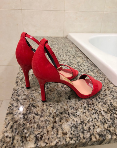 Sandália Preta e Vermelha - Foto 3