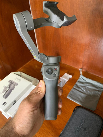 Estabilizador Dji Osmo Mobile 3 Combo - Foto 3