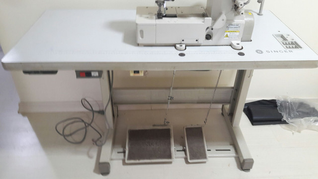 Vendo Máquina de Costura Galoneira 2754 - Foto 2