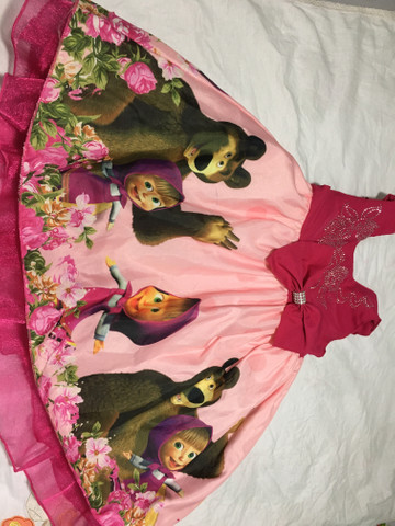 Vestido Marsha e o urso +painel de pano
