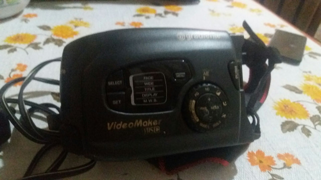 Filmadora gradiente com fonte e controle remoto