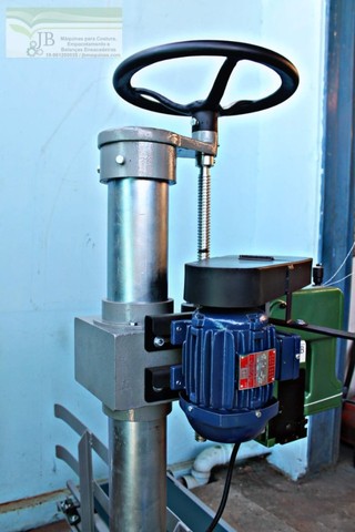 Matisa Máquina de costura, para sacarias, com esteira Reformada - Foto 5