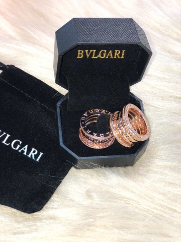aliança anel bvlgari de luxo valor da unidade com caia original brinde