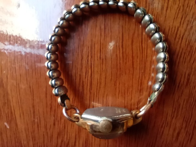 Antigo relógio de pulso  - Foto 2