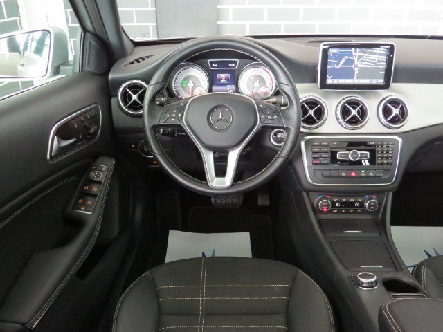 Mercedes-Benz GLA250 2015/2015 Vision 2.0 Único dono - 1 Ano de Garantia - Foto 12