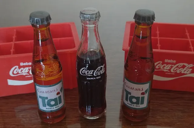 Miniatura Caminhão Baú Coca Cola Colecionável Réplica