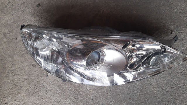 Farol do Peugeot 407