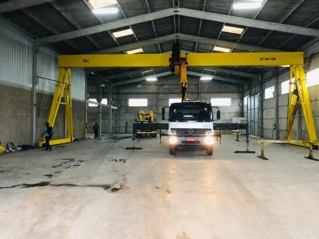 Equipamentos Industriais para Elevação (Pontes Rolantes) - Foto 2