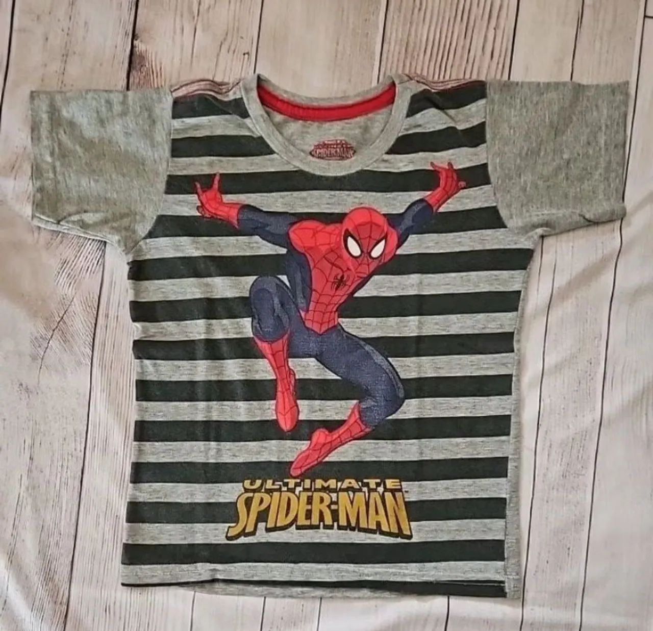 3 Camisetas Bebê 2 Anos - Spiderman, Dinossauro e Tubarão - Foto 2