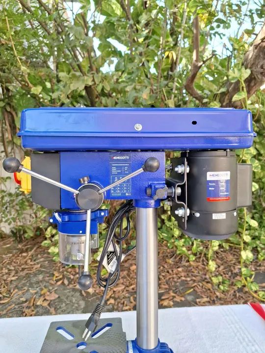 Furadeira de bancada 5/8", 3/4hp, 16mm, 110v, MENEGOTTI , nova. - Foto 4
