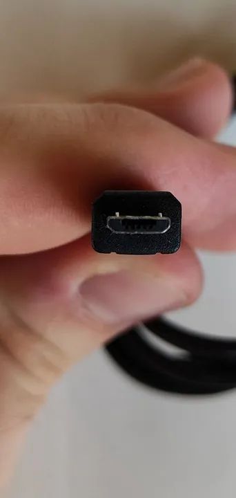 Cabo USB para celular