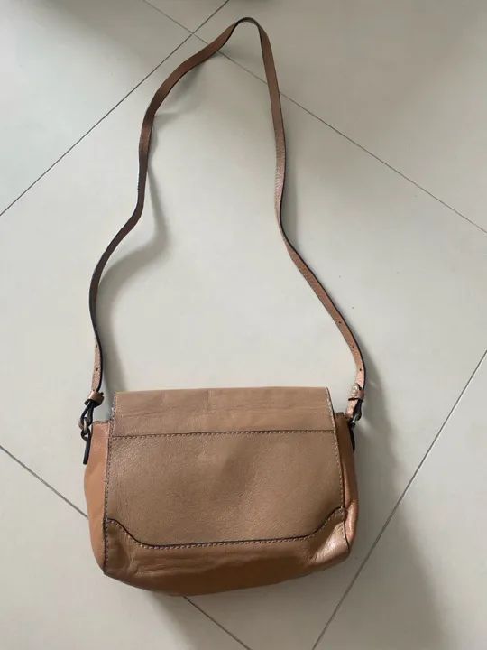 Bolsa bege com alça tiracolo - Arezzo - Foto 2