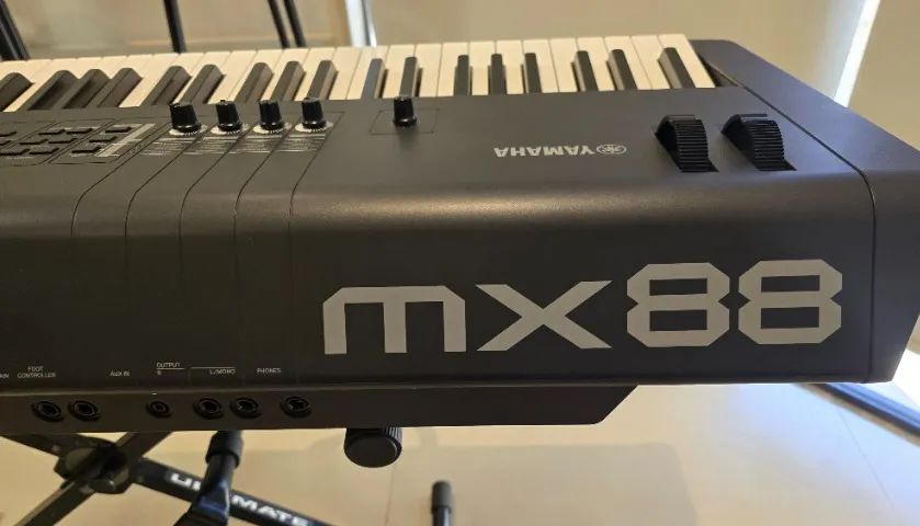Teclado Yamaha MX88 - 88 teclas - Foto 2