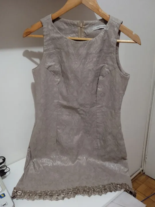 Vestido marca Gregory tamanho 38 bege