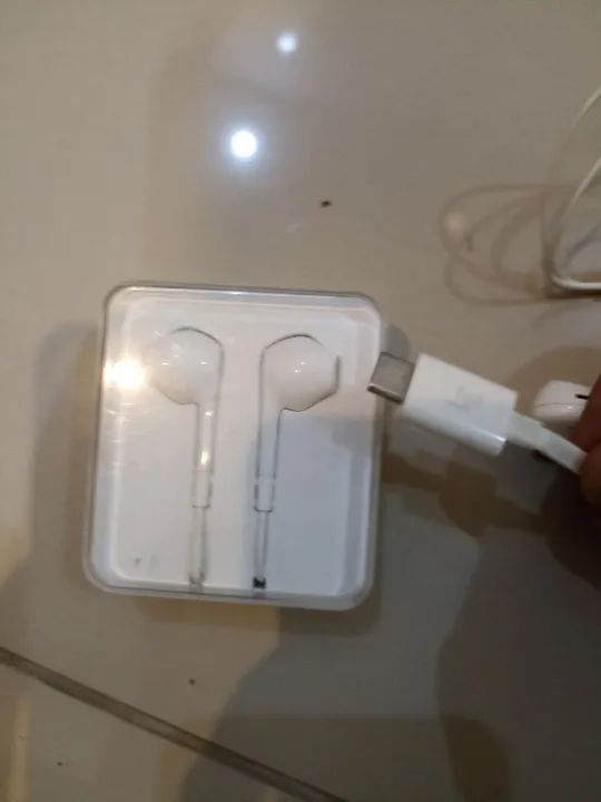 Fone de ouvido tipo C  lee eco