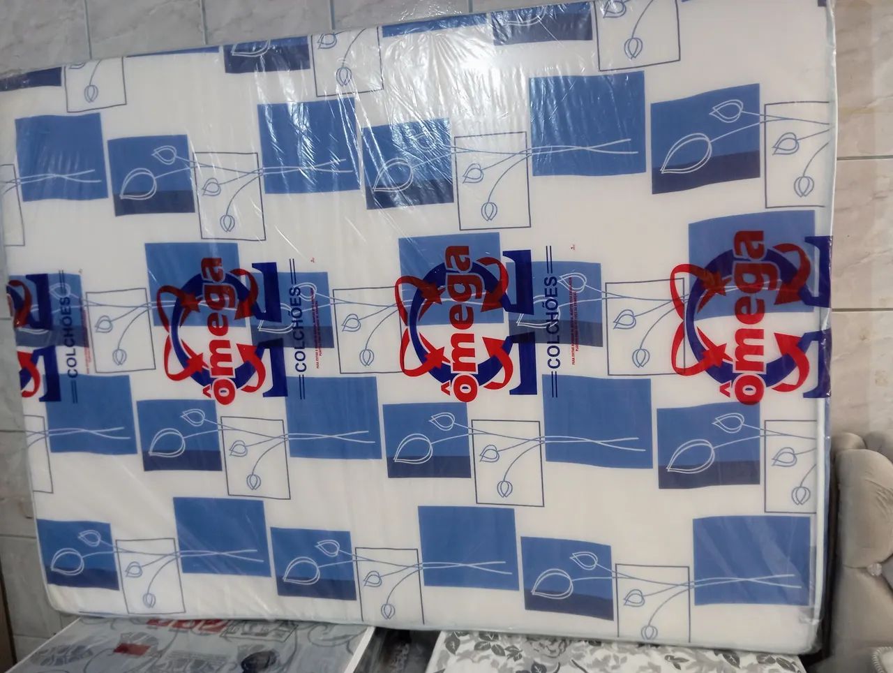 COLCHÃO DE CASAL NOVO ESPUMA SELADA 