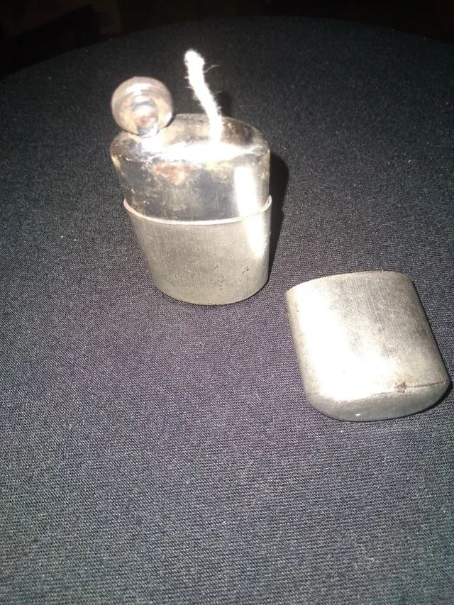 Esqueiro laci original quem fez fez.