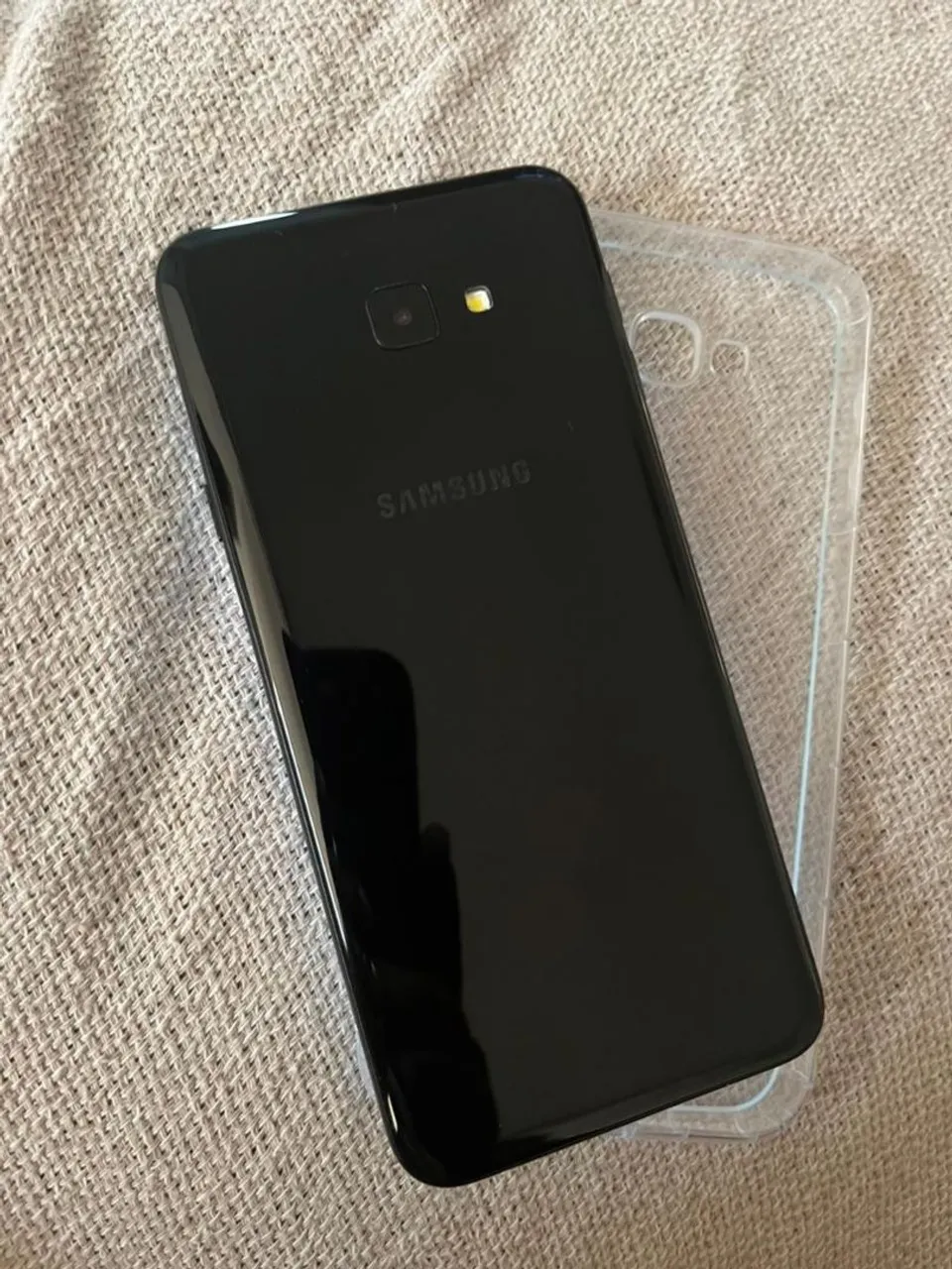 J4 core novinho tela grande funcionando tudo perfeitamente 