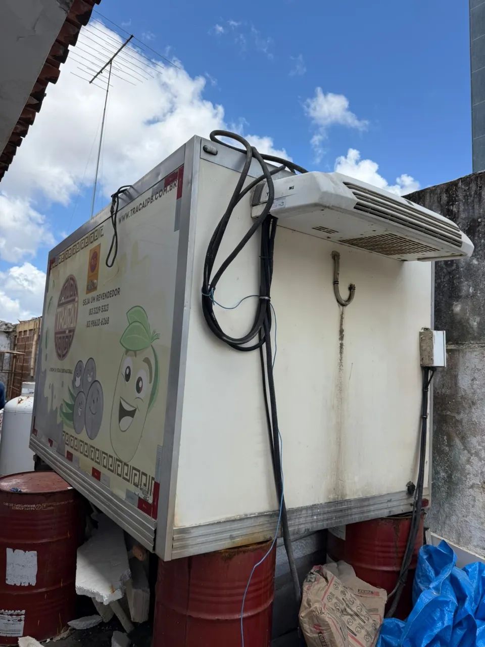 Vendo Baú semi-novo  - Foto 2