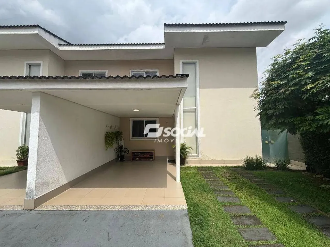 Sobrado com 3 dormitórios à venda, 134 m² por R$ 710.000,00 - Triângulo - Porto Velho/RO