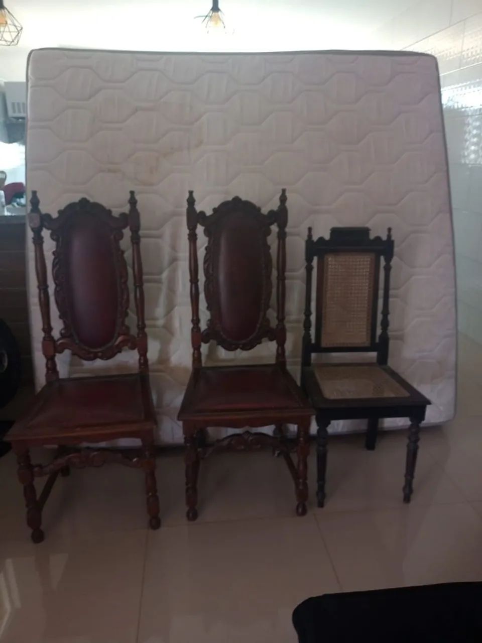Conjunto de 3 Cadeiras Antigas