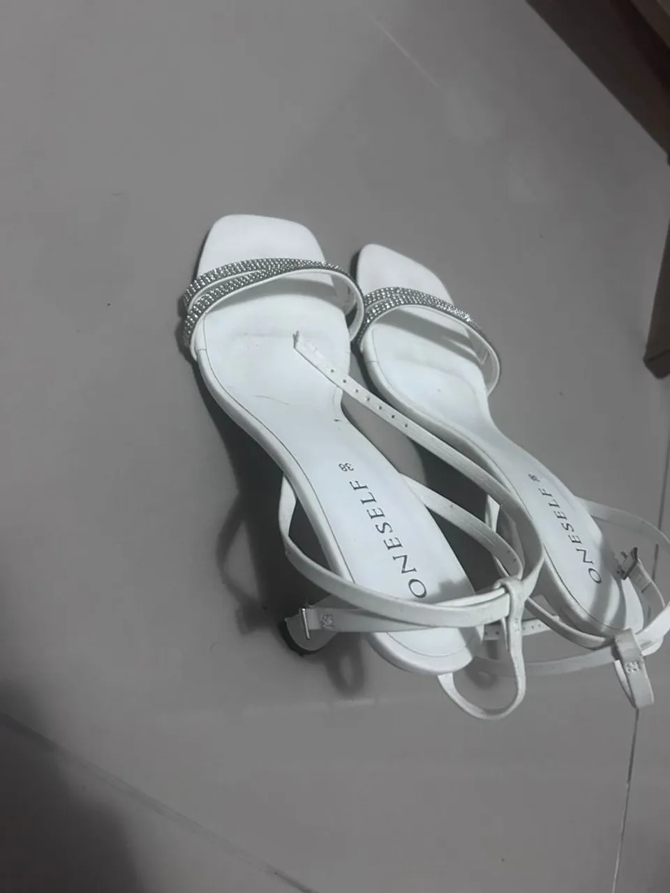Salto Branco com Strass - 38
