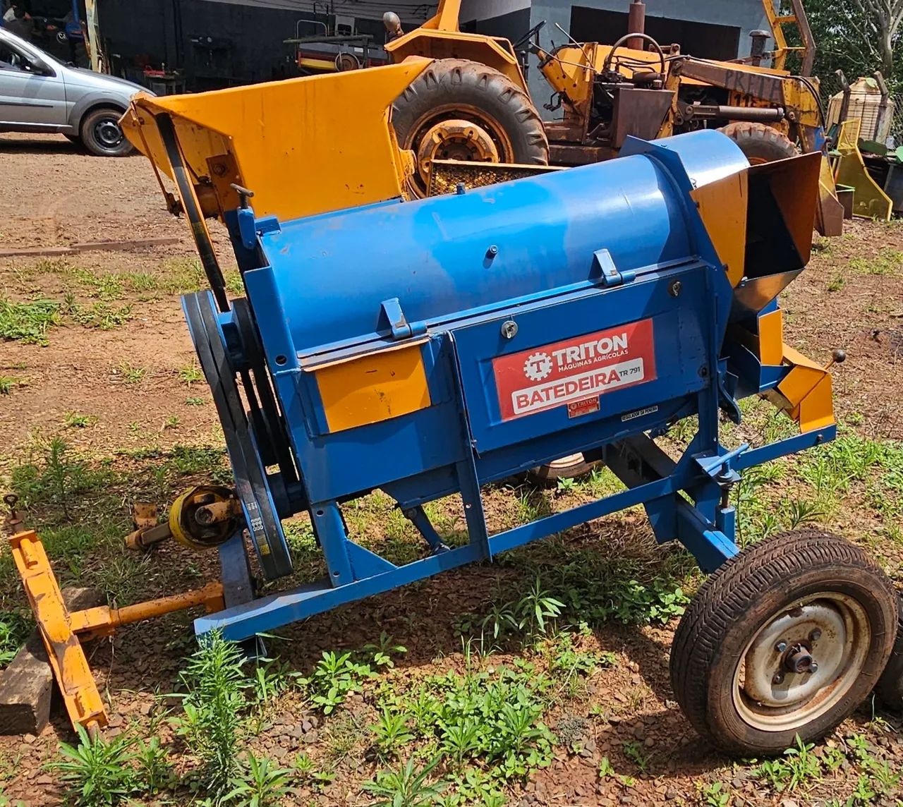  Trilhadeira/Batedeira de Cereais