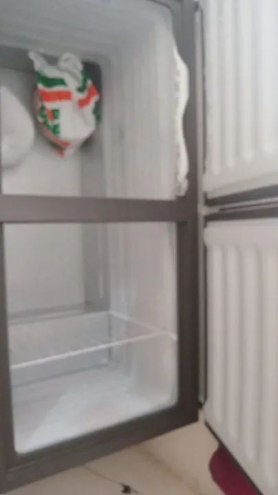 Freezer semi novo, apenas um dono.