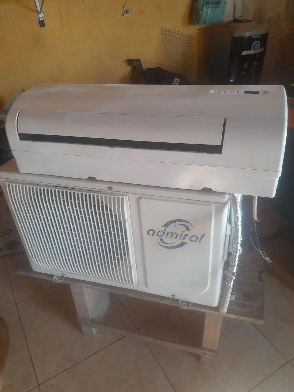 Vendo ar condicionado já instalado por R$ 1300,00 com garantia