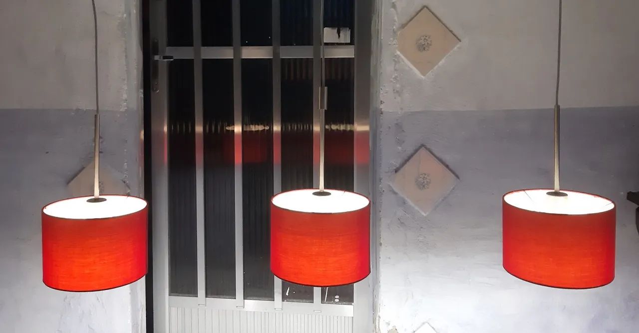 Luminária pendente com 3