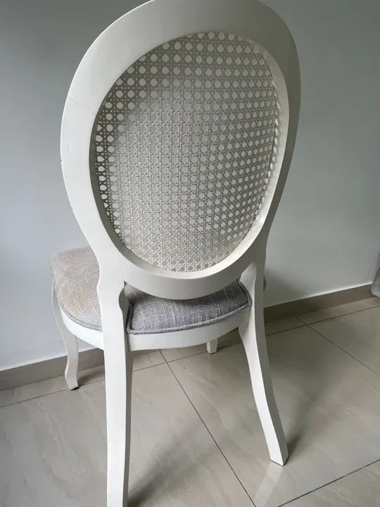 Cadeira Vintage em Branco - Foto 2