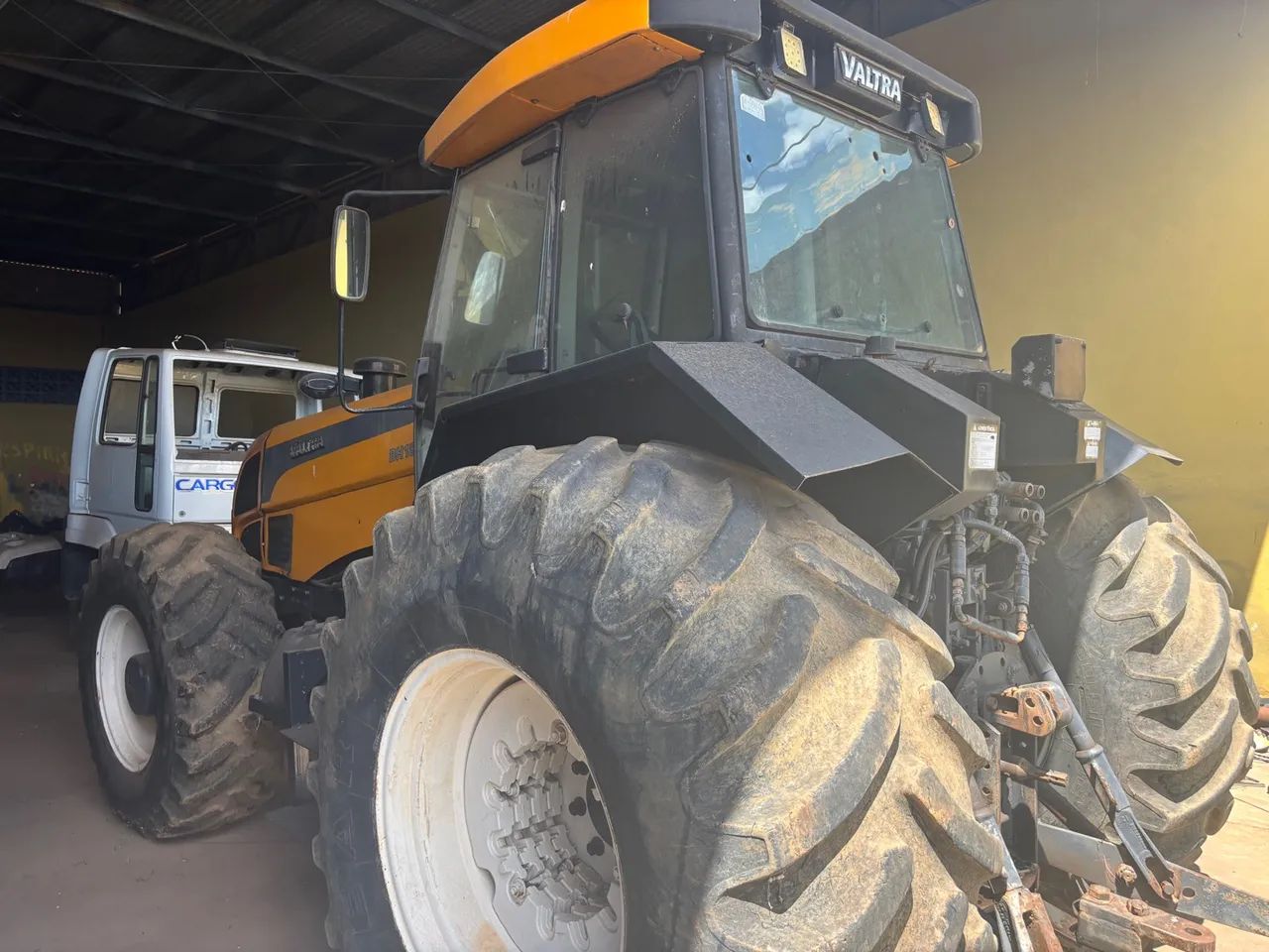 Trator Valtra BH185i  cabinaso- zap * - Foto 4