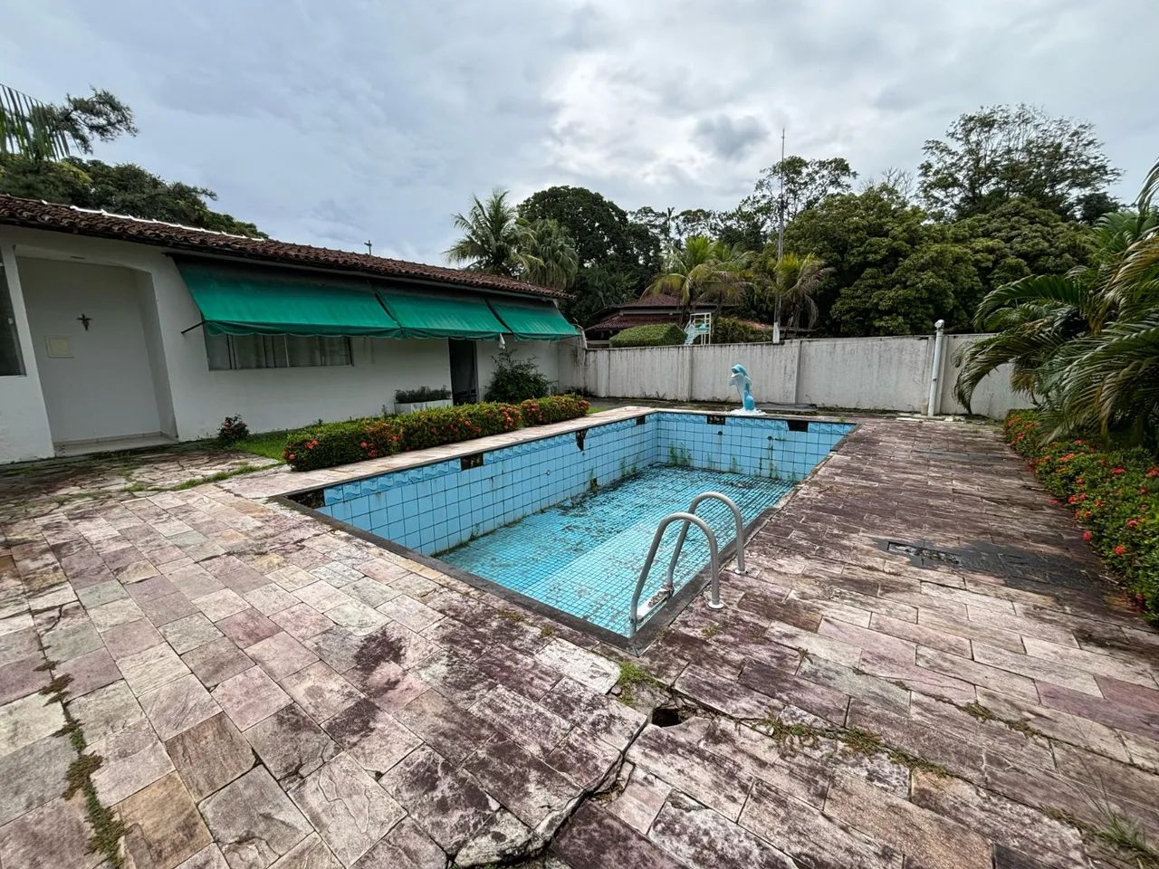 Condomínio Lago Azul - Vendo Casa 4 Suítes - Com 3.800 m² de área total - Foto 4