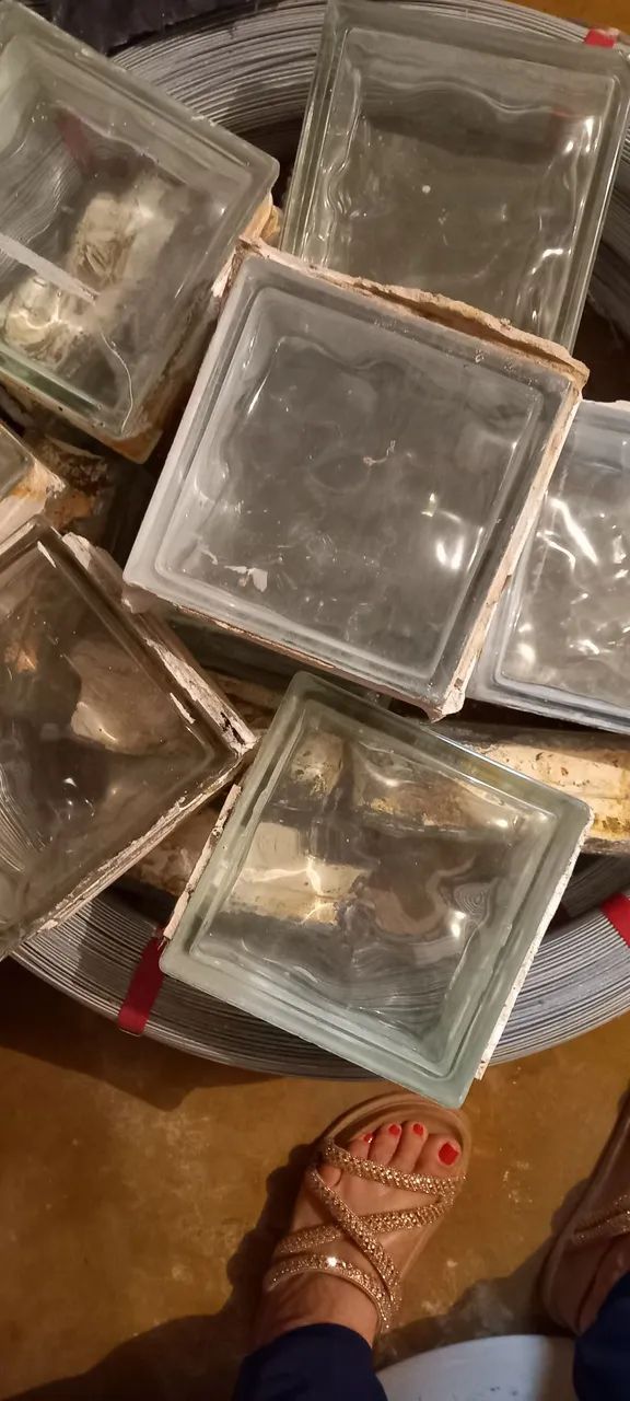 Glass Bricks64960474707459120