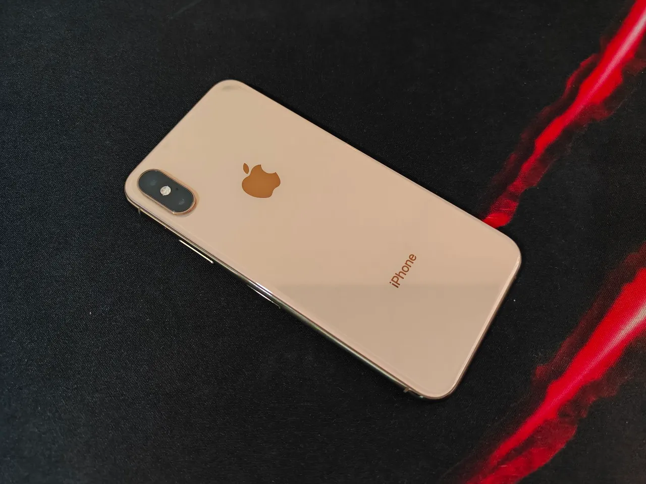 Iphone XS 64gb bem conservado