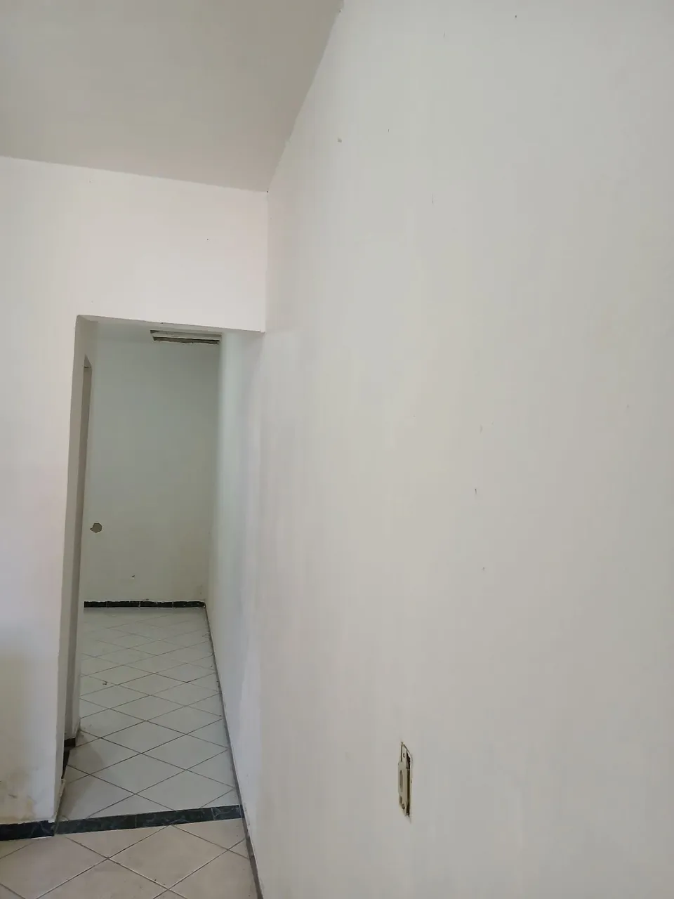 Aluga-se casa - COROA DO MEIO