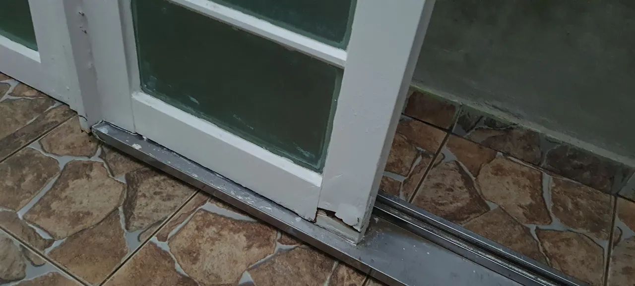 Vendo porta de correr de ferro - Foto 2