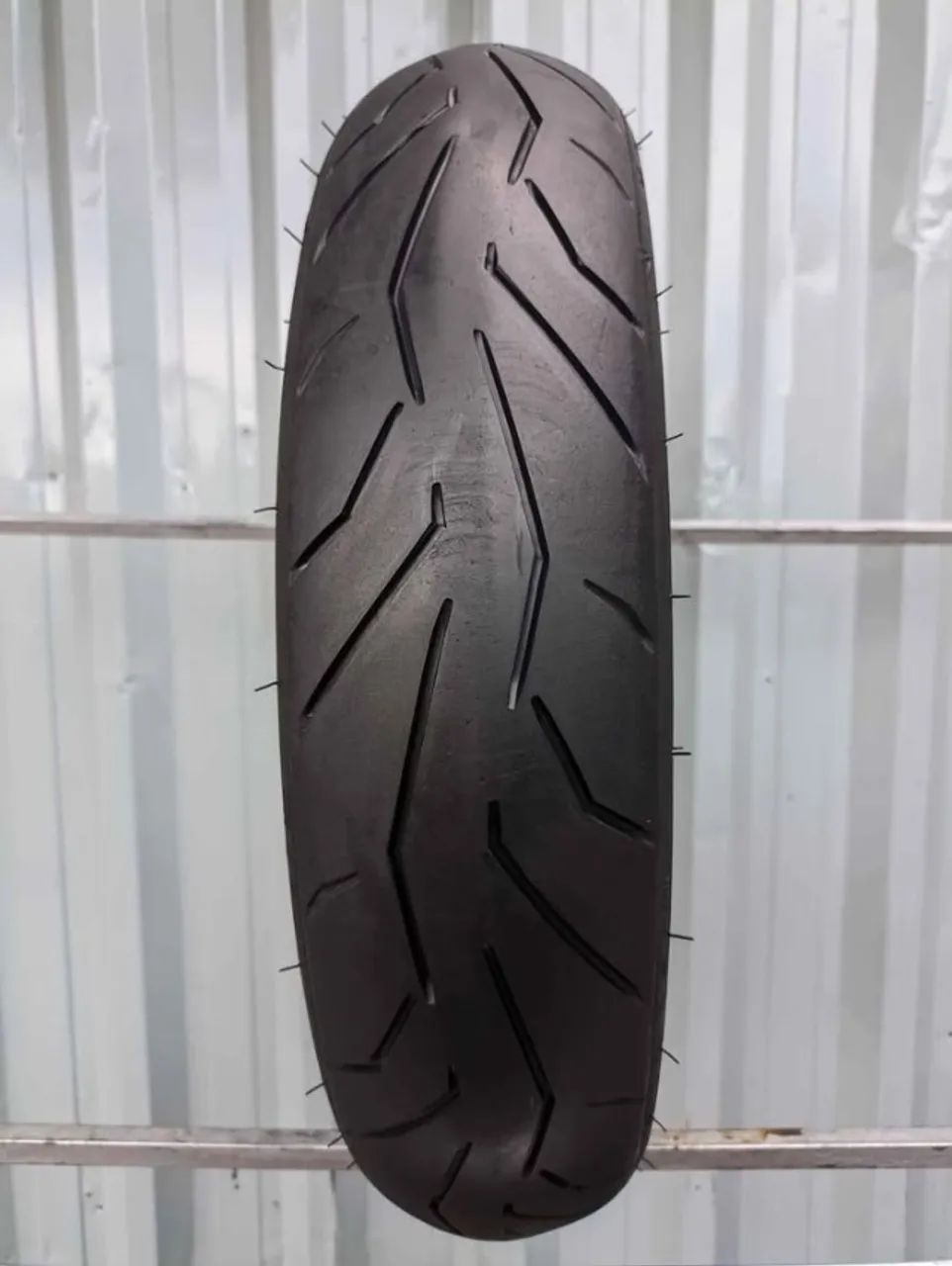 Pirelli Diablo Rosso 2 110/70-17 Pneu Dianteiro Riscado