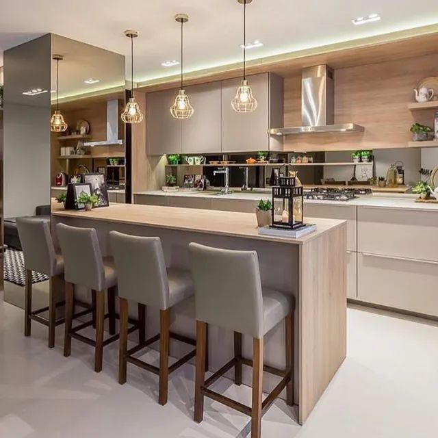 Apartamento 2 Quartos com Suíte, Vaga, Varanda e Vista no Centro do Rj