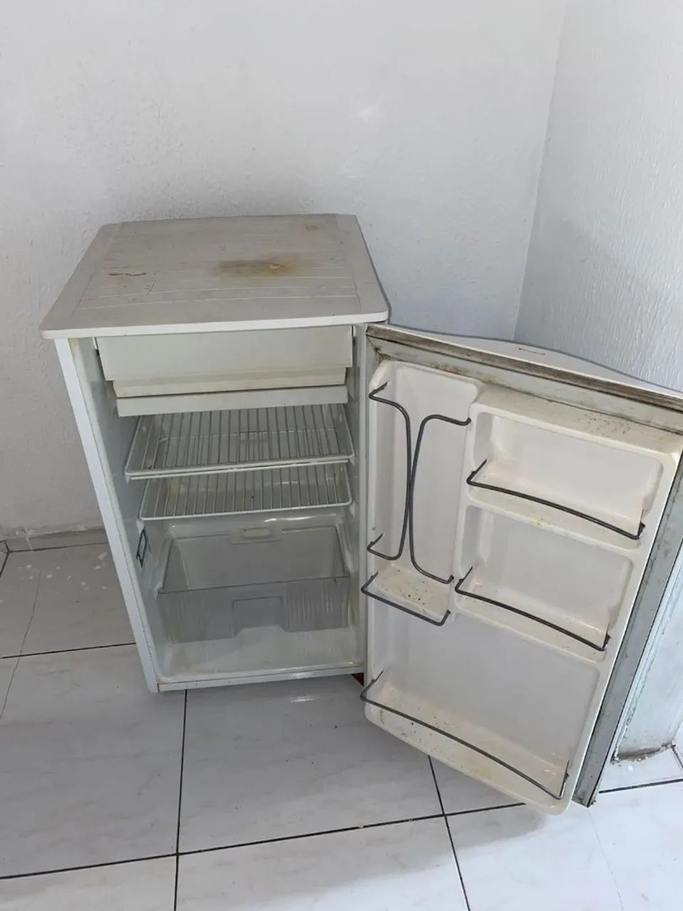 Frigobar Pequeno - Ideal para Quarto ou Escritório - Foto 2