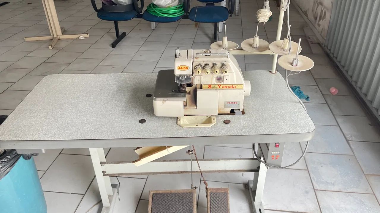 Máquina ponto cadeia  Yamada FY-44-DD - Semi Nova, Motor Direct Drive 
