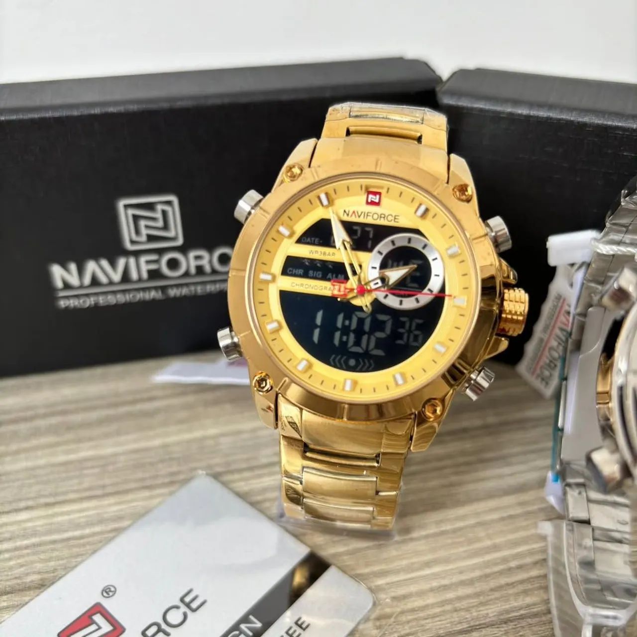 Naviforce Analógico Digital Dourado