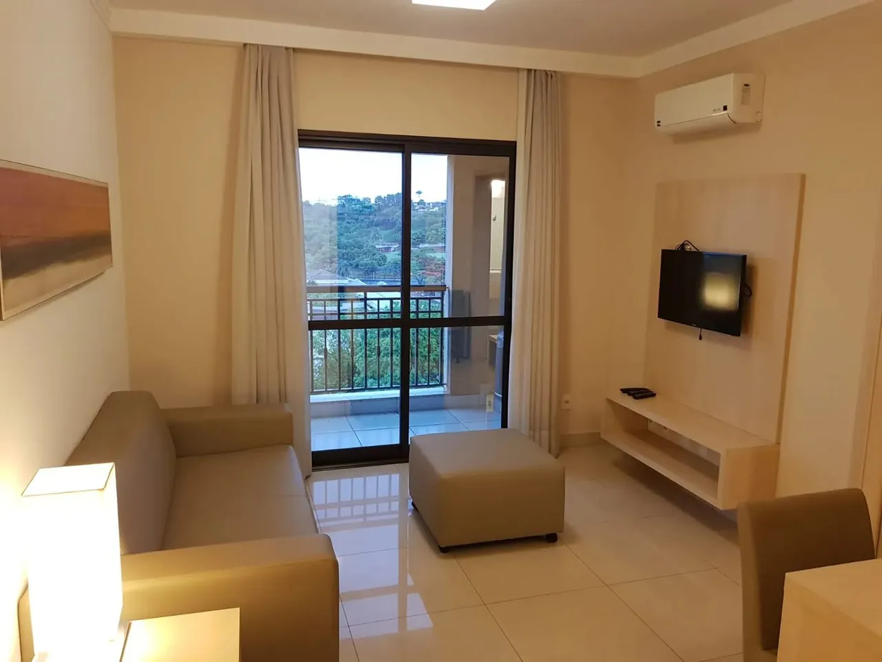 Flat MontBlanc classificado 5 estrelas localizado na Av. Maurilio Biaggi, 1577 - Rib. Pret
