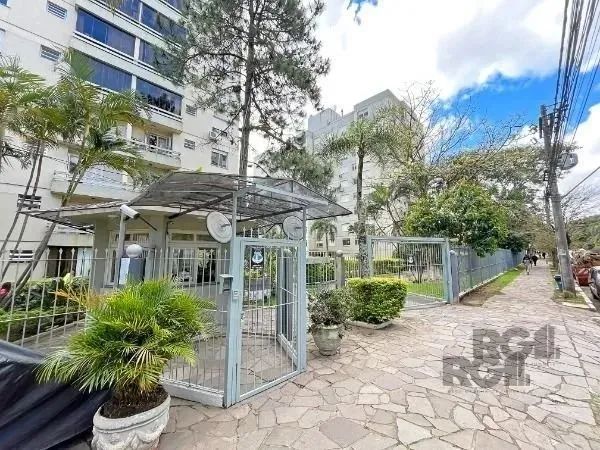 Apartamento com living, dois dormitorios, banheiro, cozinha, área de serviço separada e ou