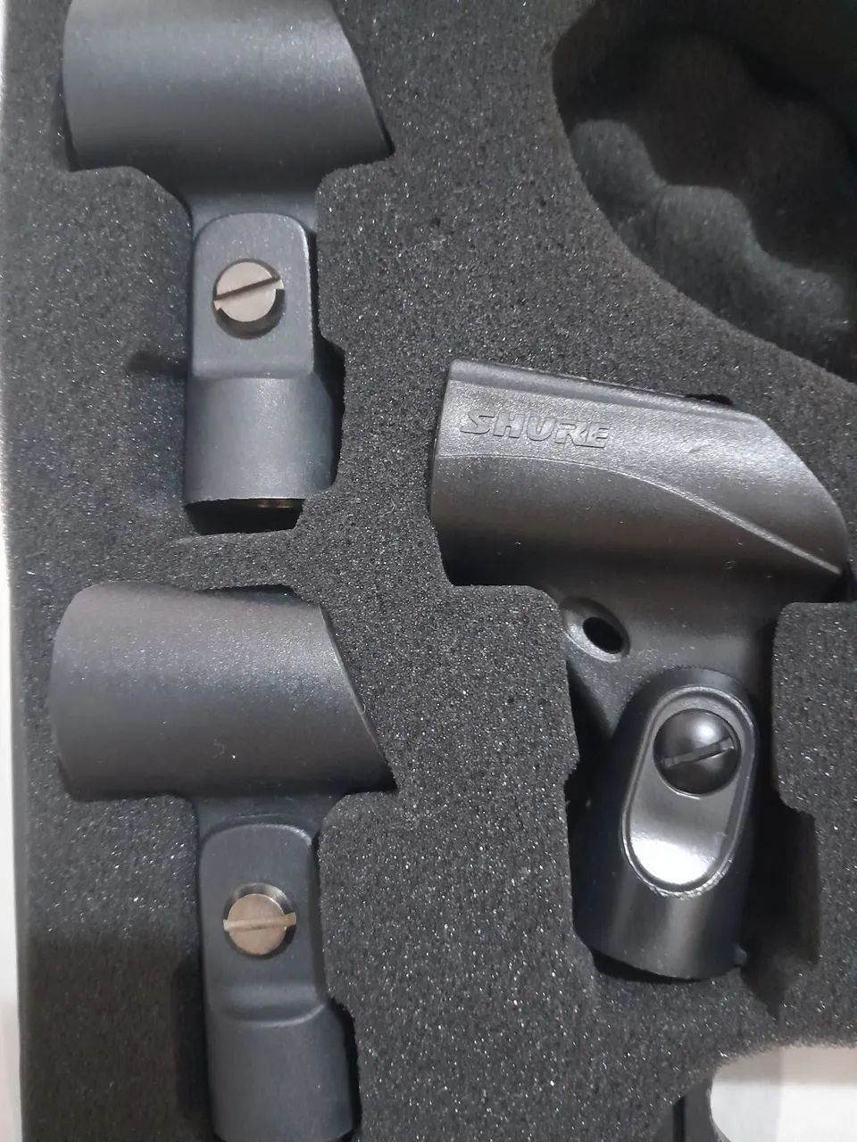 Maleta profissional microfones Shure + Behringer + - Foto 2