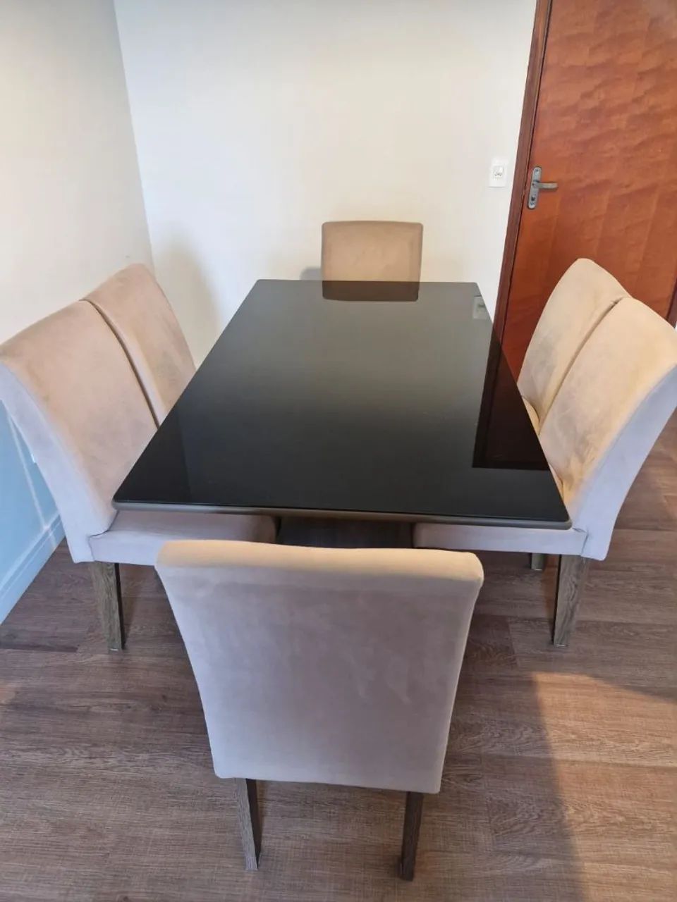 Mesa de jantar em vidro temperado